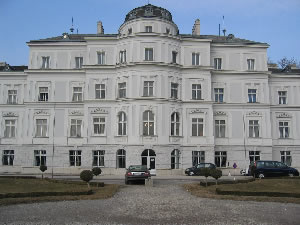 Schulhaus im Wiener Augarten